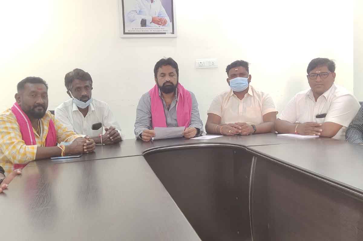 బండి.. తొండి మాటలు మానుకో