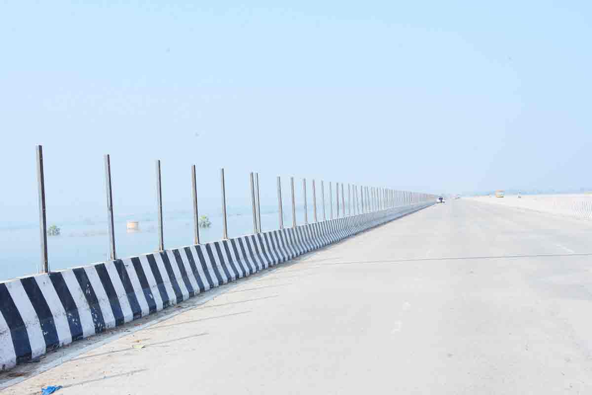 హై లెవల్‌ వంతెనపై కట్టుదిట్టమైన రక్షణ