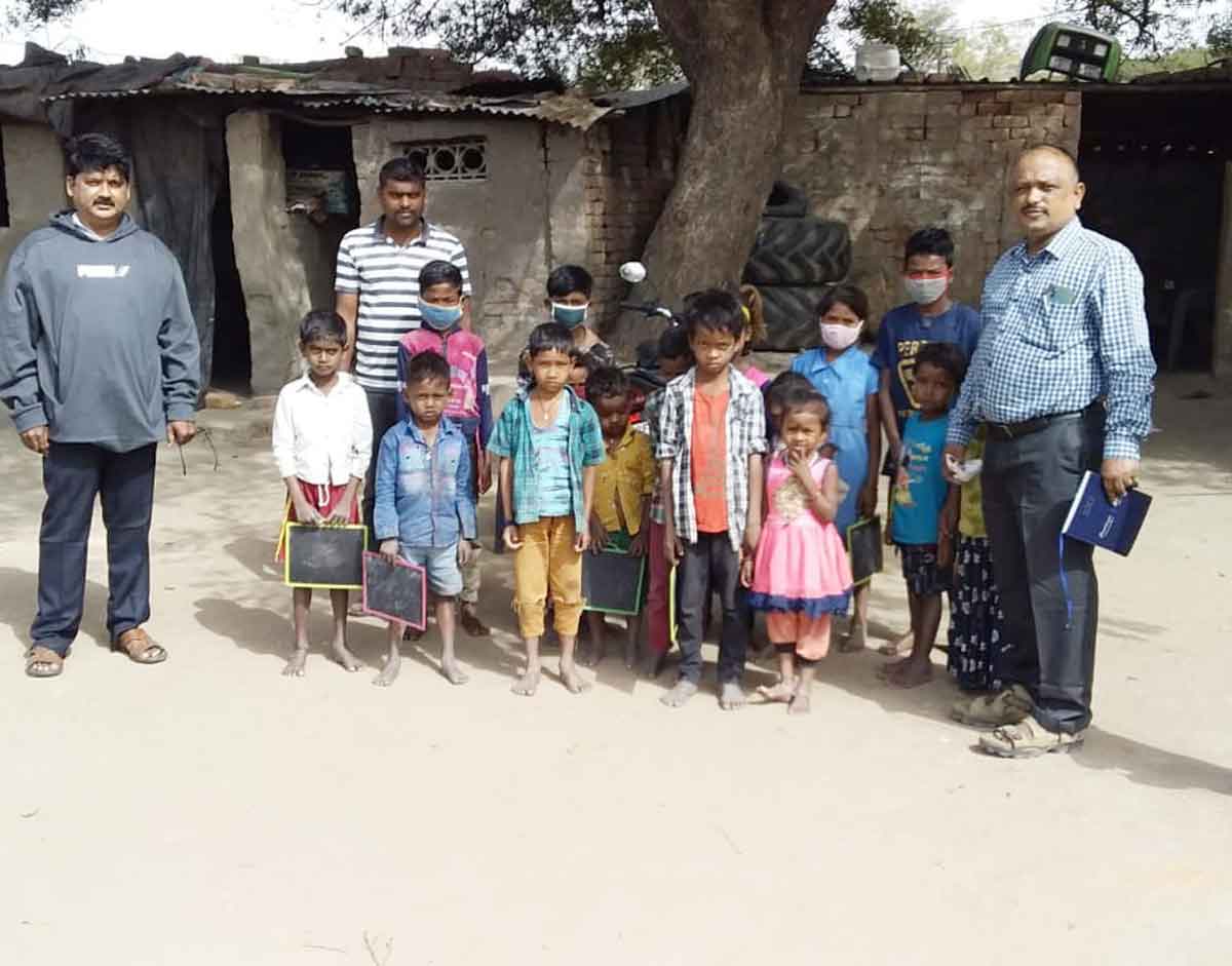 ప్రతి పిల్లవాడు తప్పనిసరిగా చదువుకోవాలి