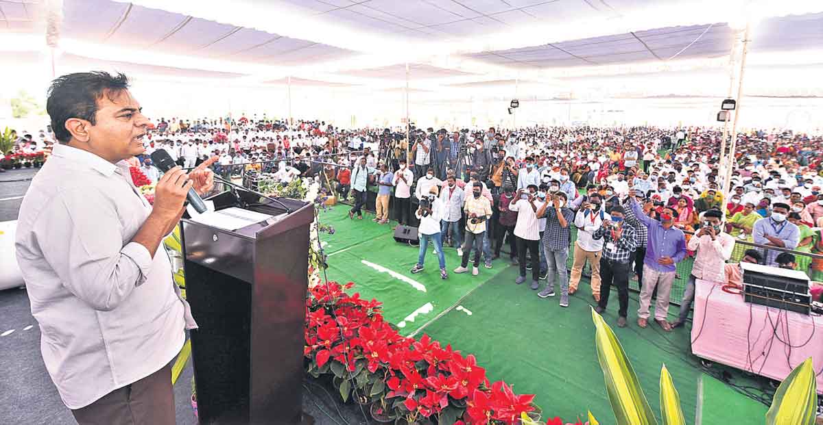 కుట్రలు, కుతంత్రాలతో అభివృద్ధిని ఆపలేరు