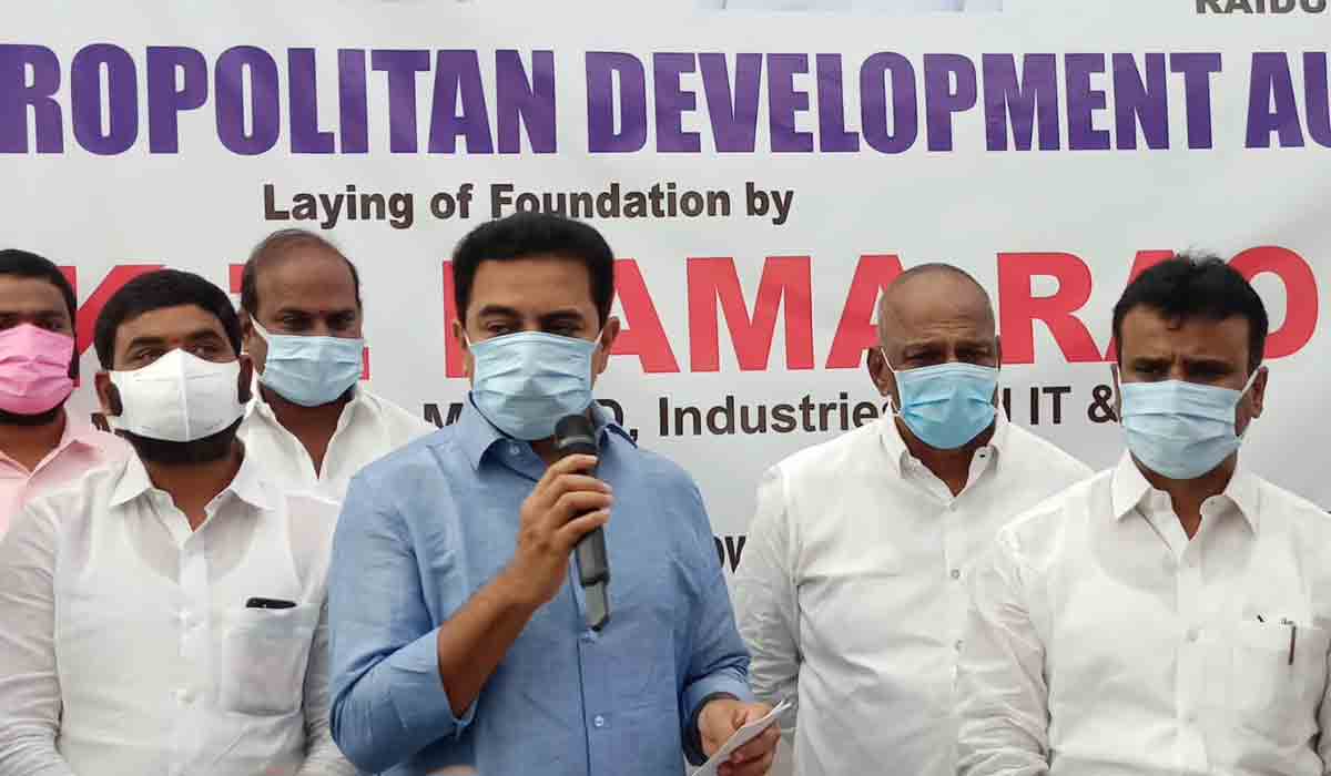 రోజురోజుకు విస్తరిస్తున్న హైదరాబాద్‌: మంత్రి కేటీఆర్‌