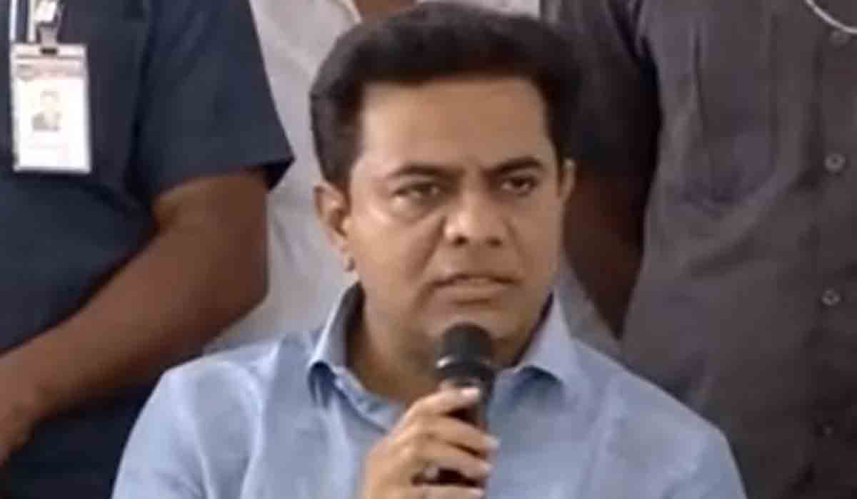 స్కైవేల‌కు భూములివ్వాల‌ని 20 సార్లు అడిగాం.. కేంద్రంపై కేటీఆర్ ఫైర్