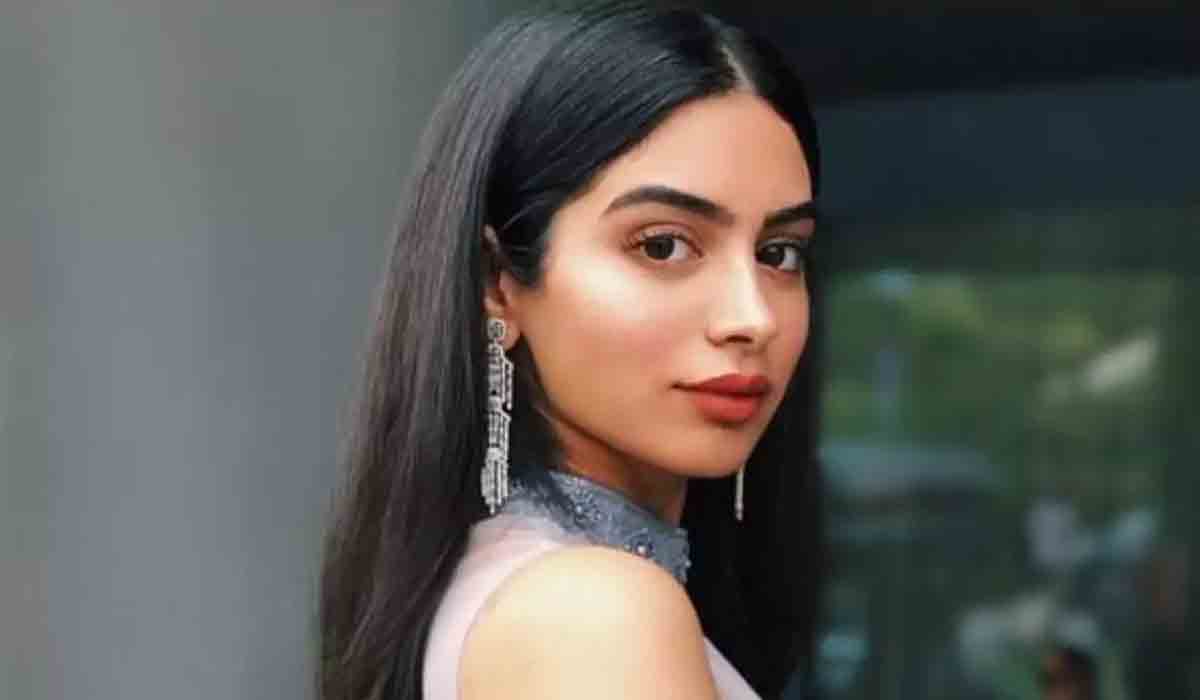 బాలీవుడ్‌లో కరోనా బాంబు.. శ్రీదేవి కూతురుకు పాజిటివ్‌