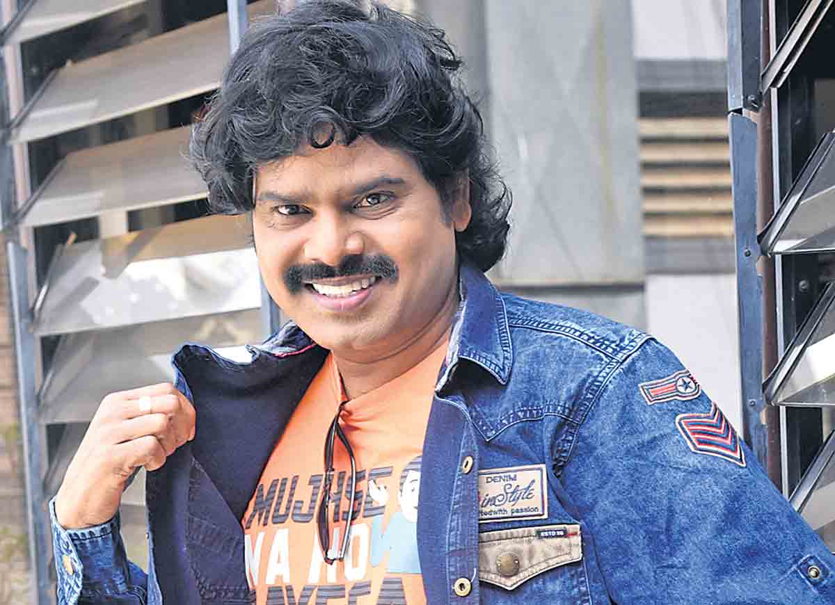 సుందరాంగుడి ప్రేమాయణం