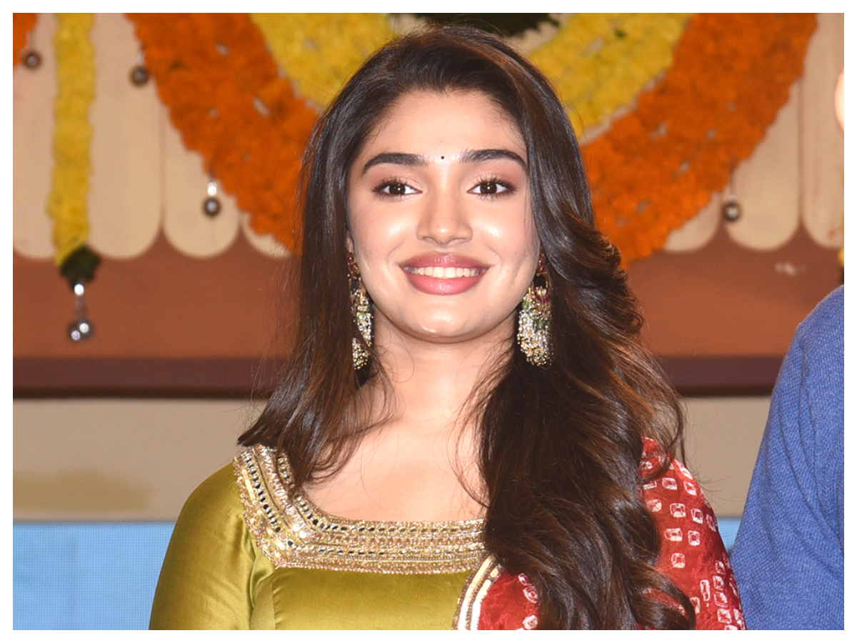 Krithi Shetty | బంగార్రాజు మూవీ ప్రెస్ మీట్‌లో కృతి శెట్టి..