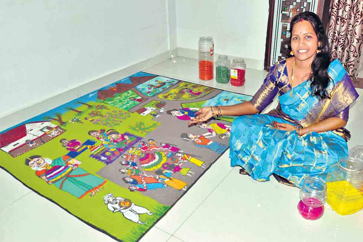 ఈమె వేసే ముగ్గులు ఎంతో స్పెష‌ల్‌.. స‌మ‌స్య‌ల నుంచి సంక్షేమం వ‌ర‌కు అన్నీ ముగ్గులే