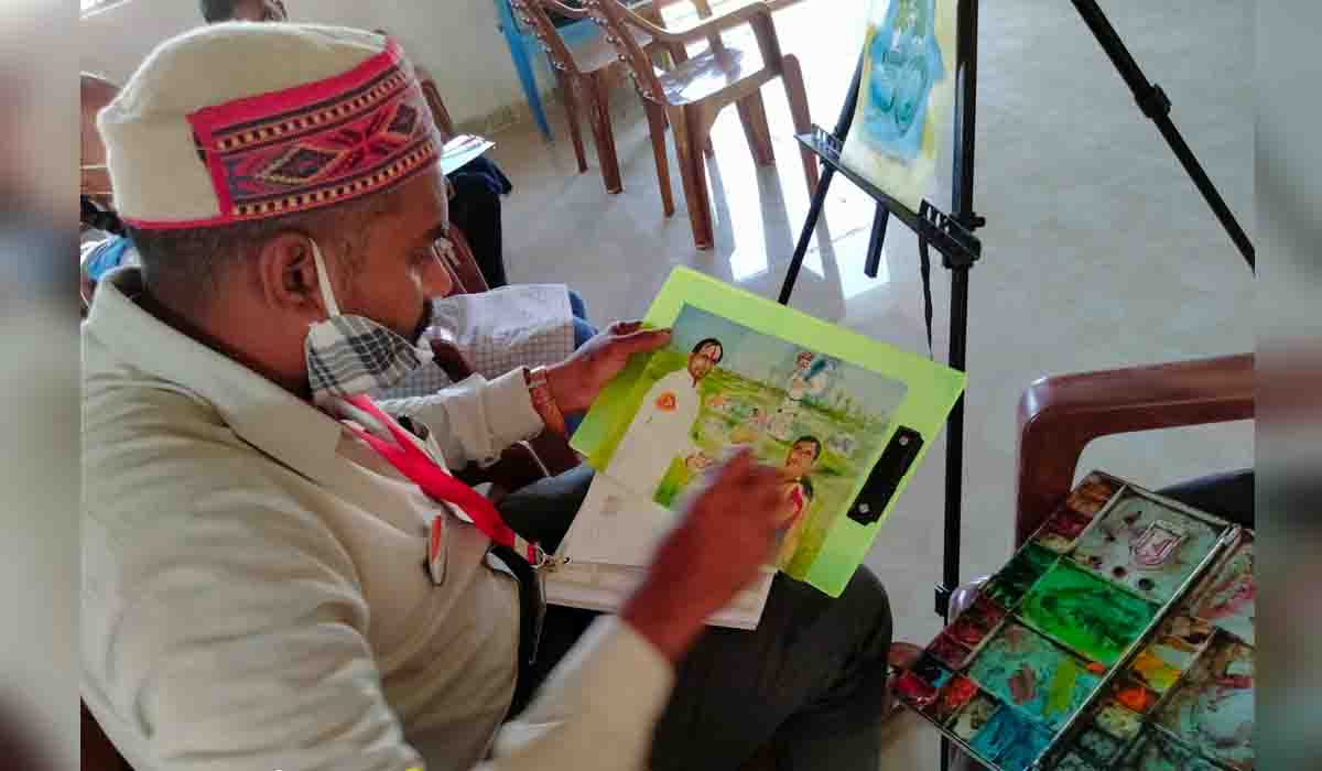 అన్ని రాష్ట్రాల్లోని అన్న‌దాత‌ల కంటే తెలంగాణ రైతులే అదృష్ట‌వంతులు: లైవ్ డ్రాయింగ్ ఆర్టిస్ట్ పోచం