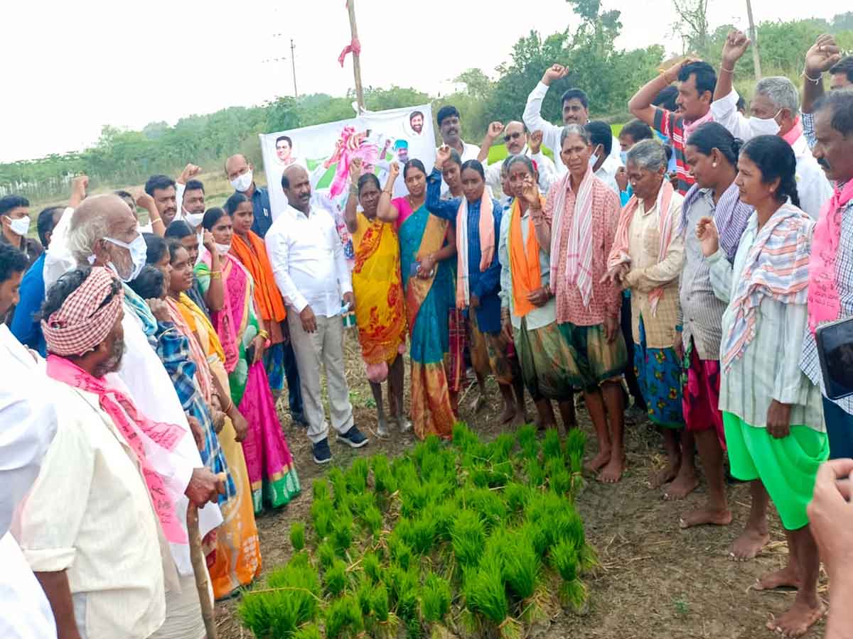 రైతు బీమా, రైతు బంధు దేశానికే ఆదర్శం: ఎమ్మెల్యే చిరుమర్తి లింగయ్య