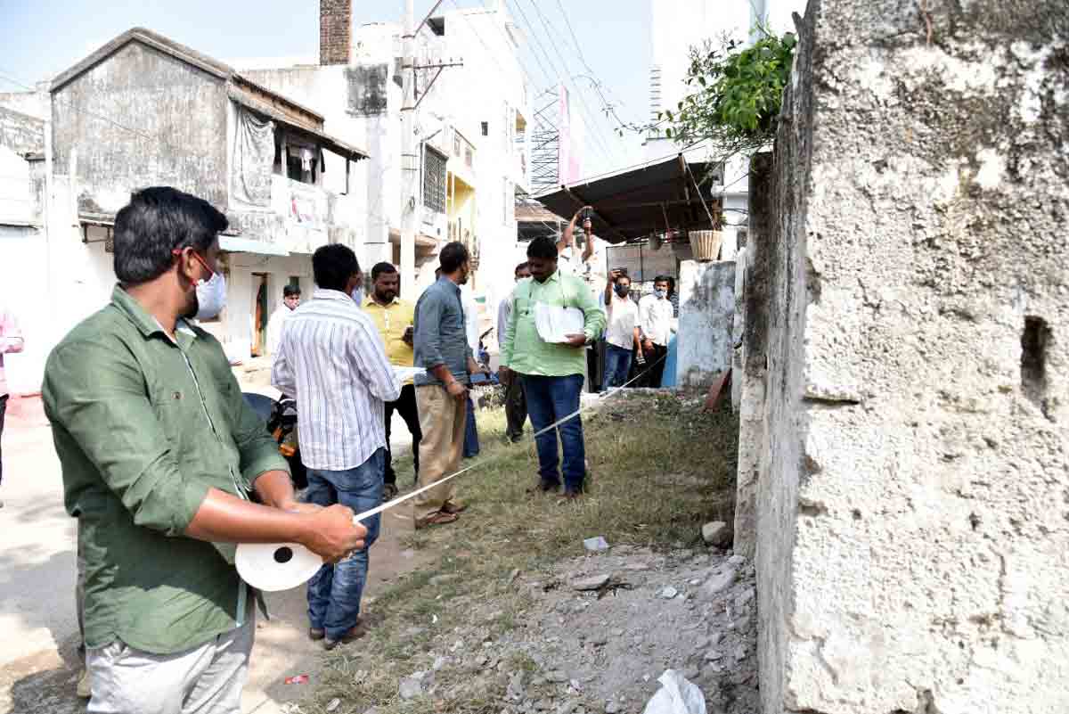 కౌన్సిలర్‌పై సస్పెన్షన్‌ వేటు