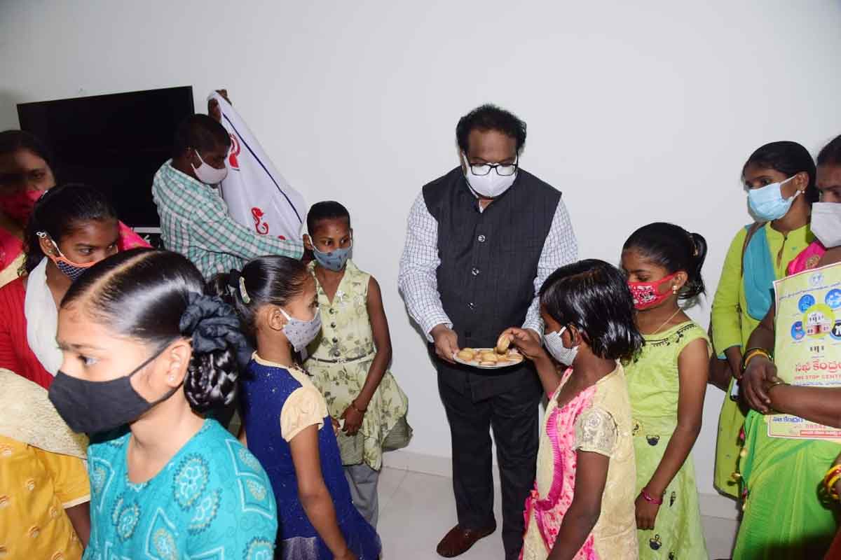 దేశంలో ఆడపిల్లలకు ప్రత్యేక ప్రాధాన్యం