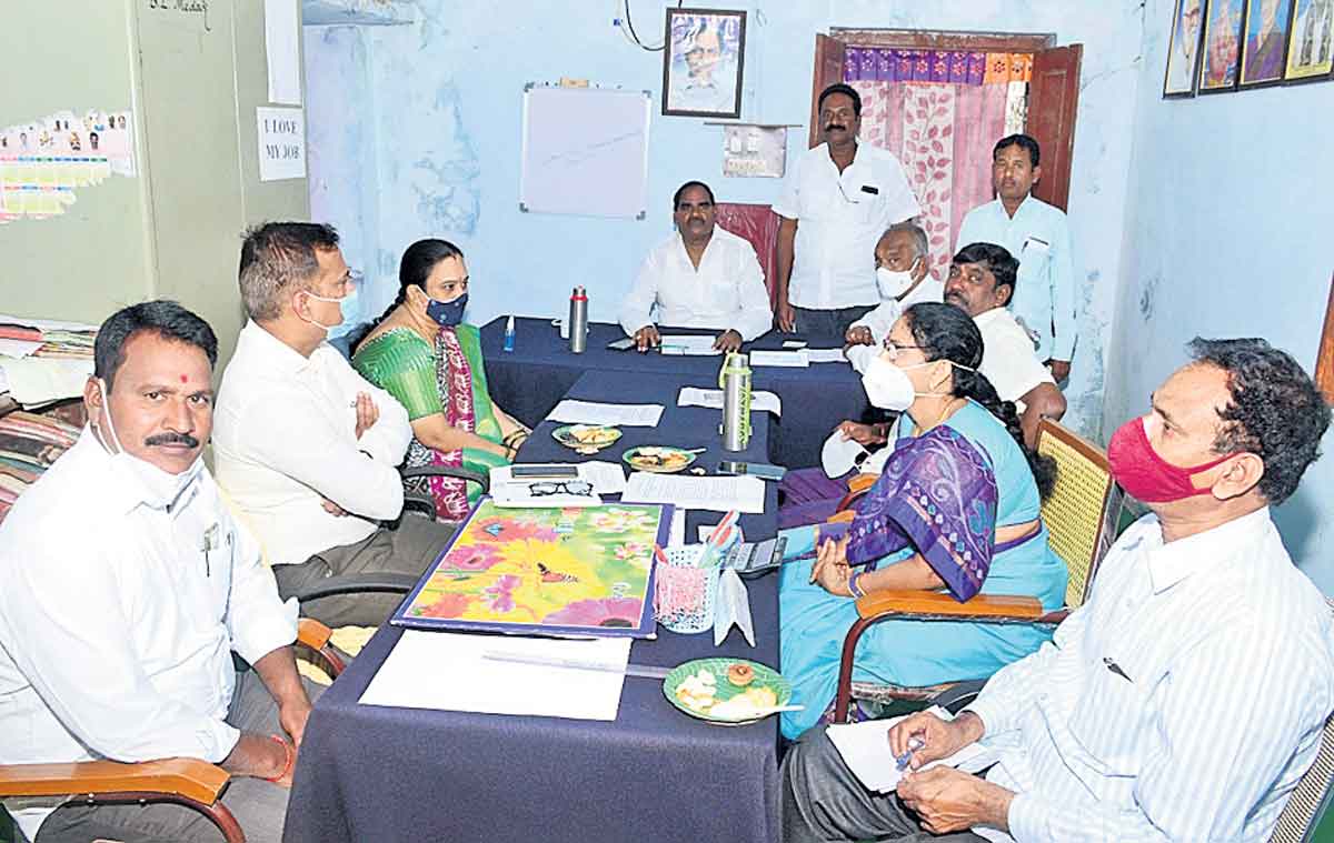 అన్ని హంగులతో గ్రంథాలయ భవనం