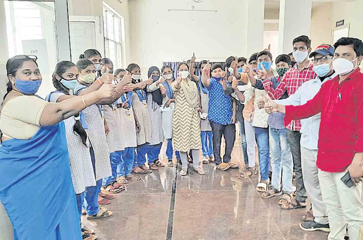 ప్రతి ఒక్కరూ కొవిడ్‌ వ్యాక్సిన్‌ తీసుకోవాలి