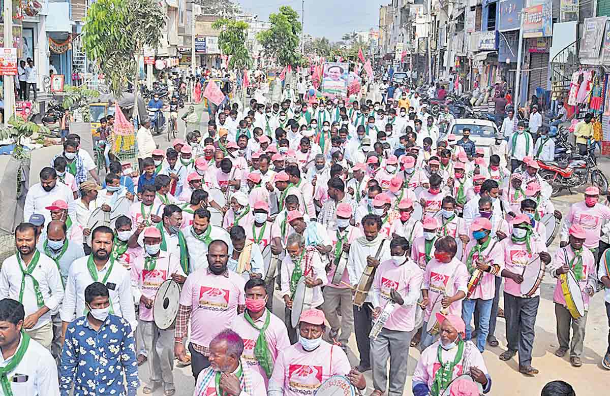 రైతుబండి కదిలింది