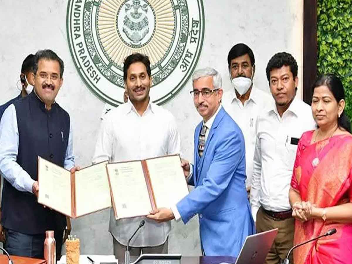 ఇక‌ అంగన్‌వాడీ కేంద్రాలకు ‘అమూల్’ పాలు