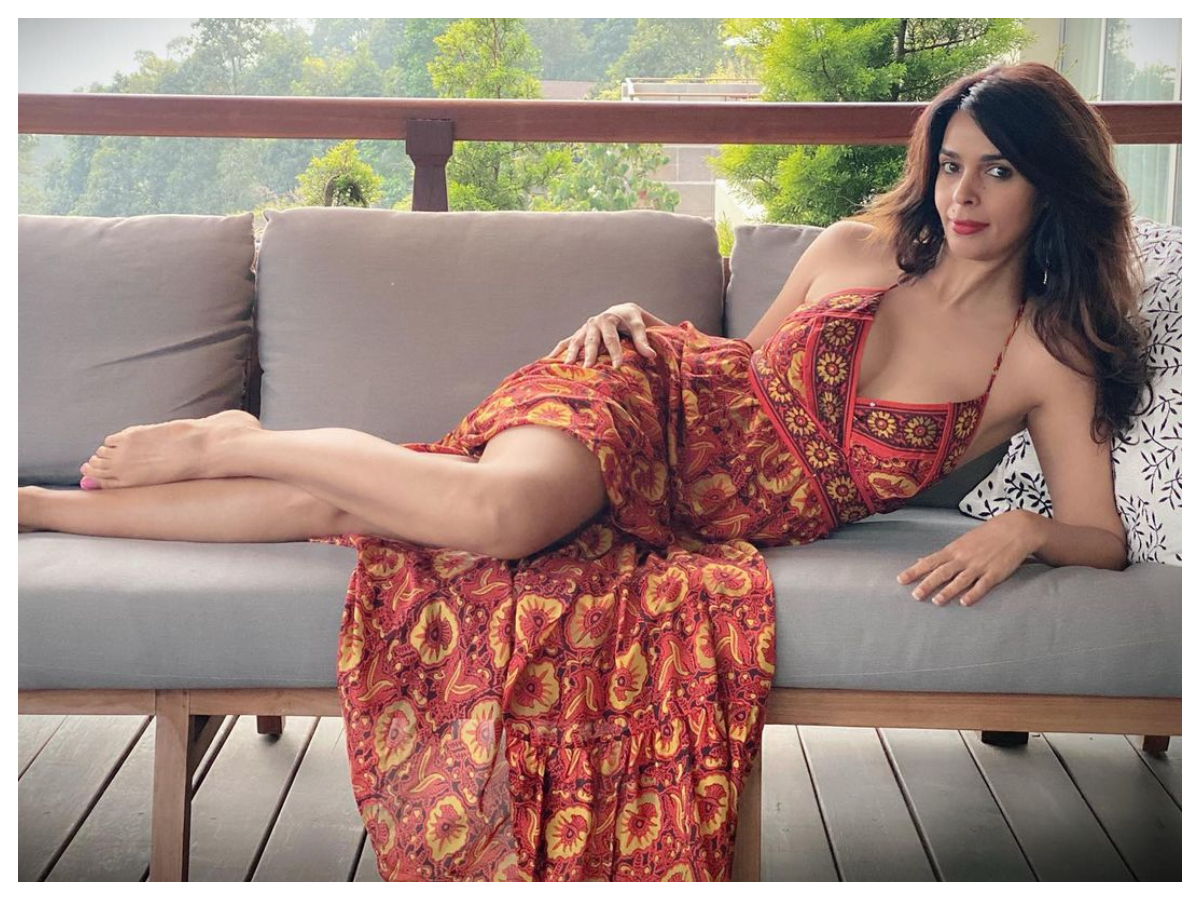 Mallika Sherawat | నయా లుక్‌లో సెగలు రేపుతున్న మల్లికా శెరావత్..