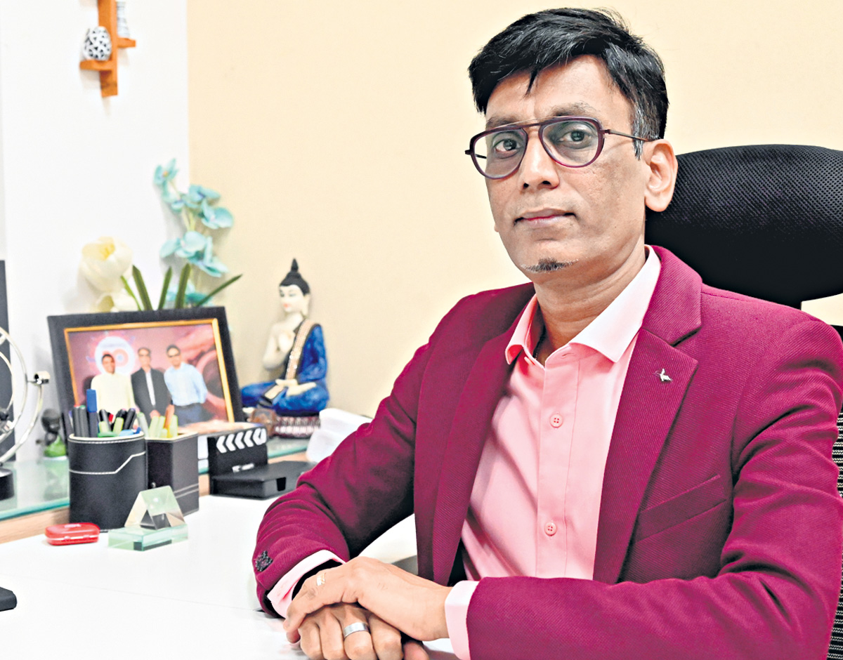 మ్యాక్సివిజన్‌ సీఈవోగా సుధీర్‌