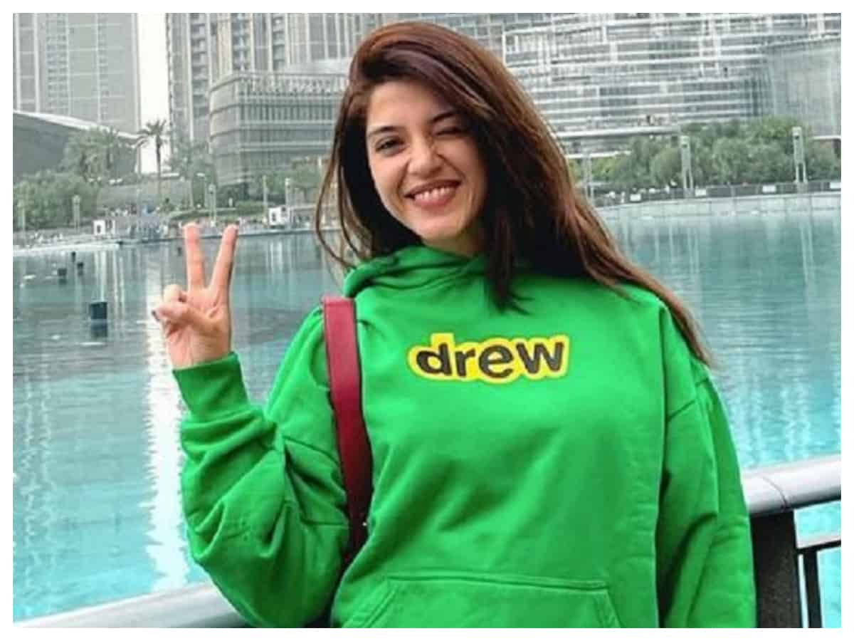 Mehreen Kaur Pirzada | గ్రీన్ డ్రెస్‌లో మెహ్రీన్ పిర్జాదా సోయగం..