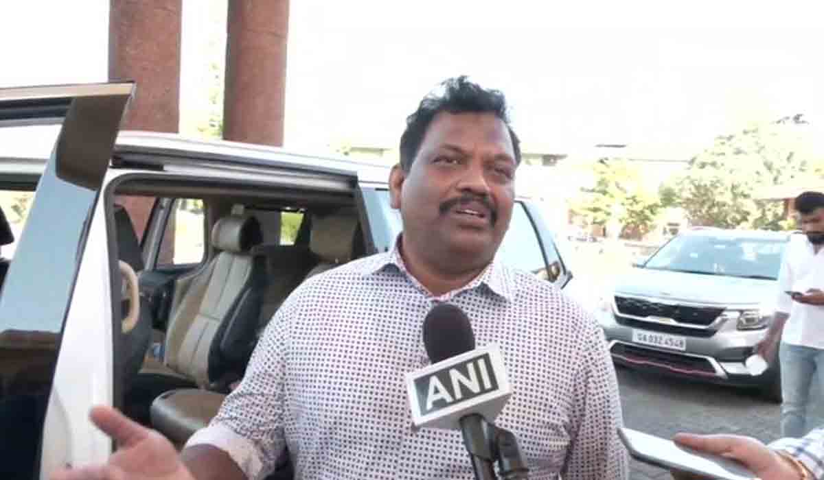 గోవాలో అధికార బీజేపీకి షాక్.. సీనియ‌ర్ మంత్రి రాజీనామా