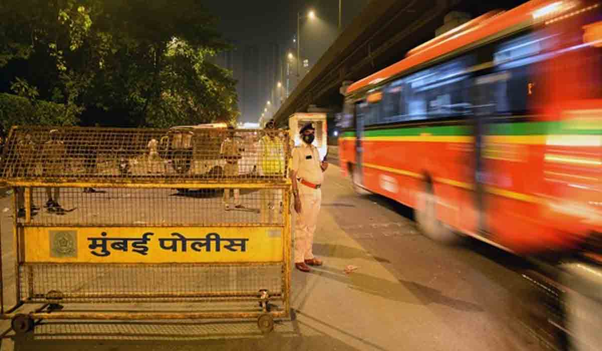 ముంబైలో 132 మంది పోలీసులకు కరోనా పాజిటివ్‌, ఇద్దరు మృతి