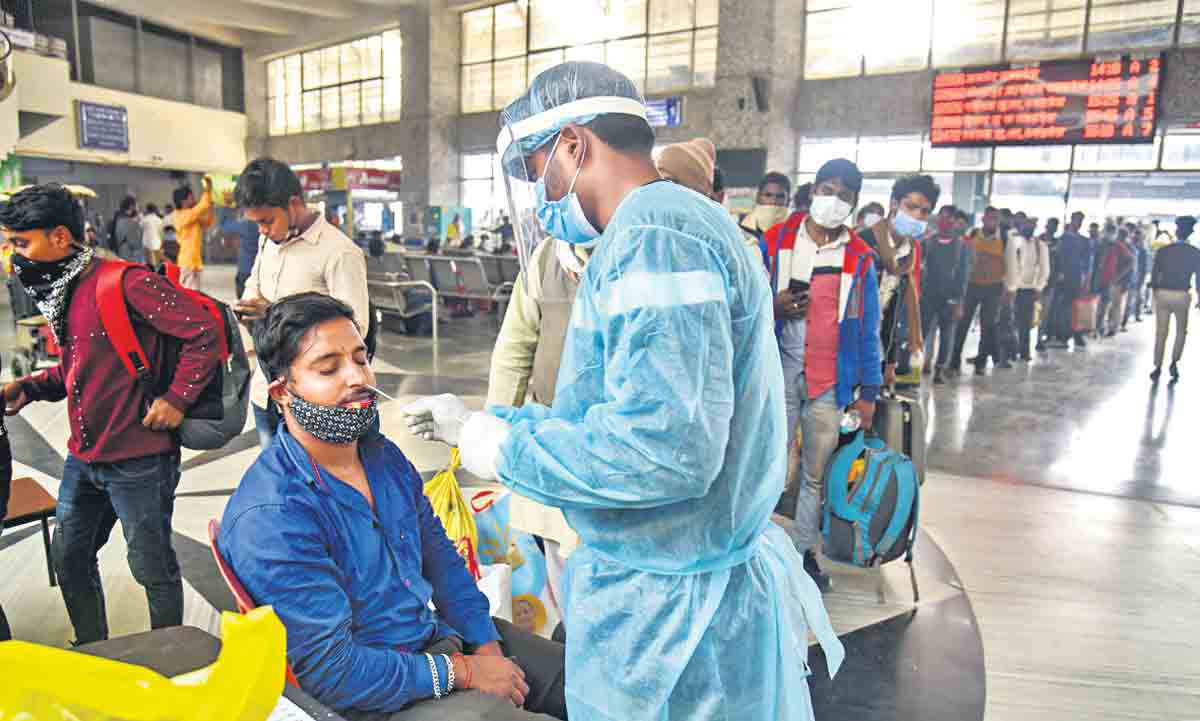 ఒమిక్రాన్‌తో తొలి మరణం