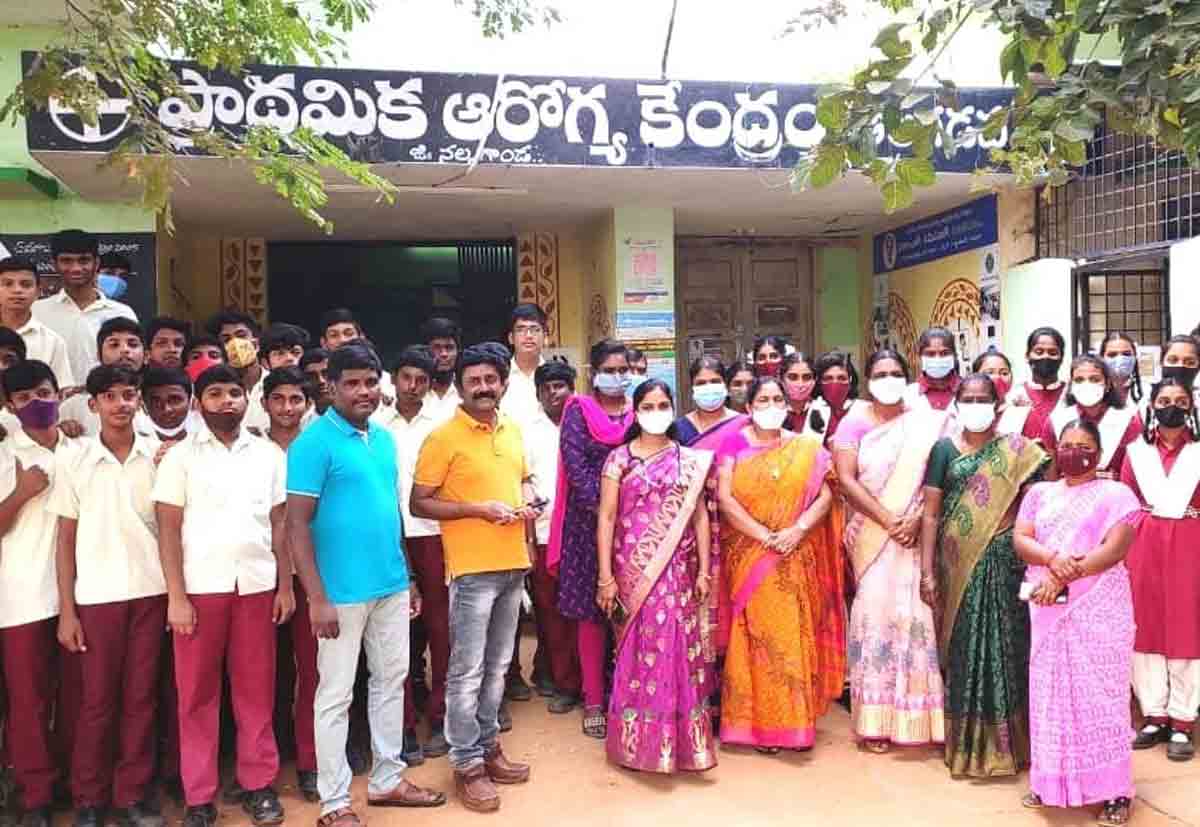 టీనేజర్లు కొవిడ్‌ టీకా వేయించుకోవాలి