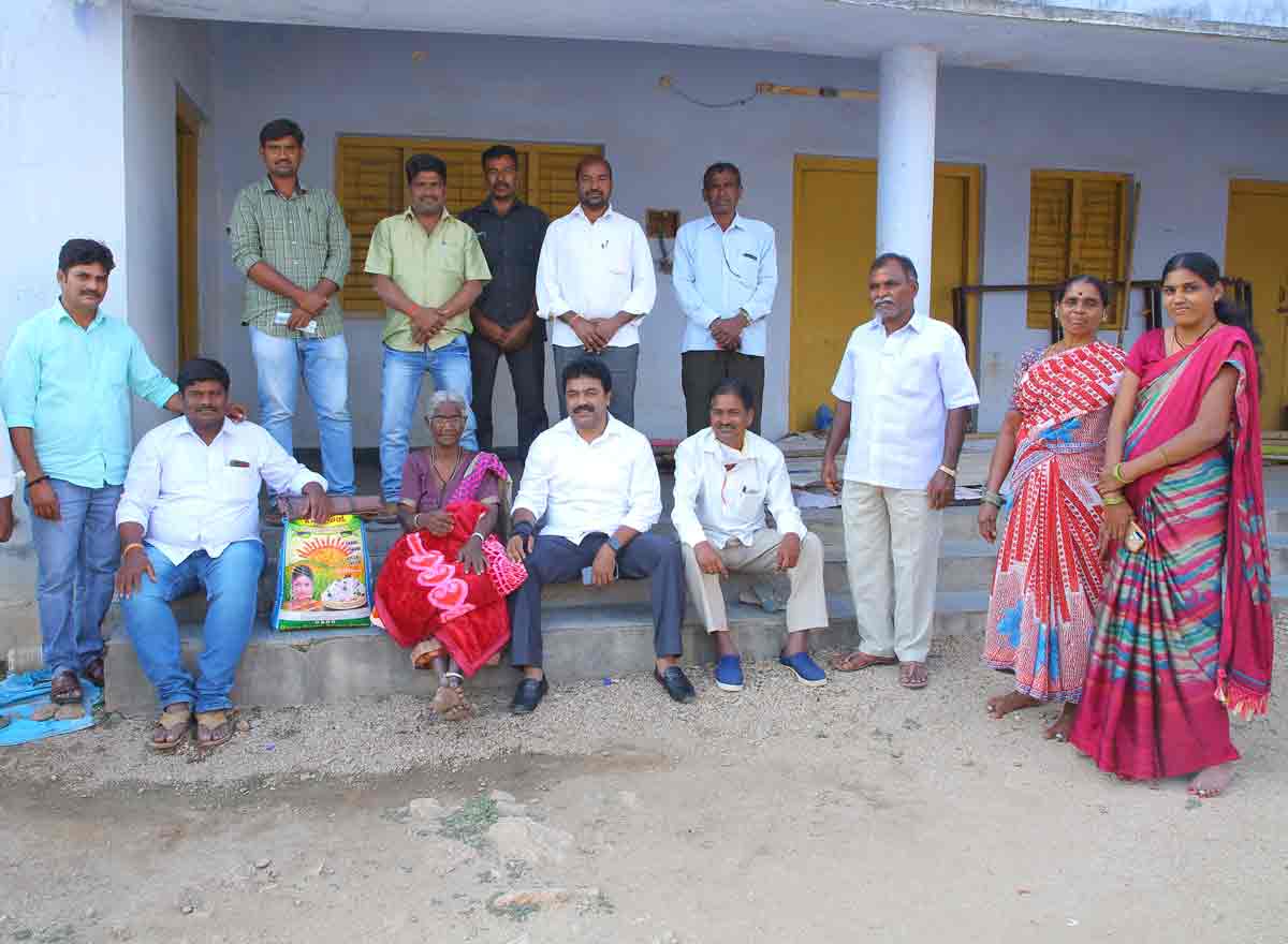 దాశమ్మకు ఇల్లు కట్టిస్తా