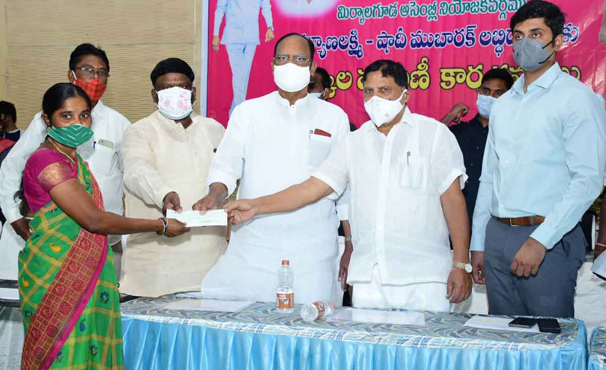 సంక్షేమ పథకాల్లో తెలంగాణ నంబర్‌వన్‌