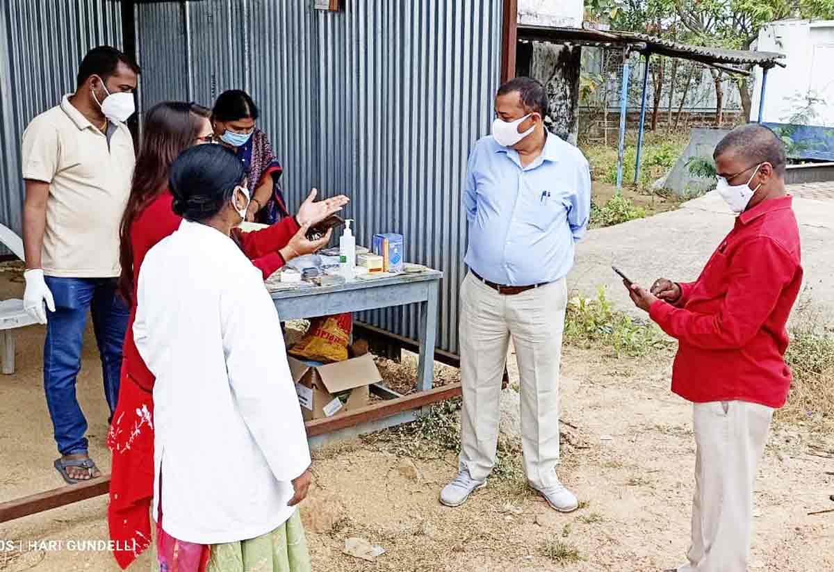 కొవిడ్‌ నిబంధనలు పాటించాలి