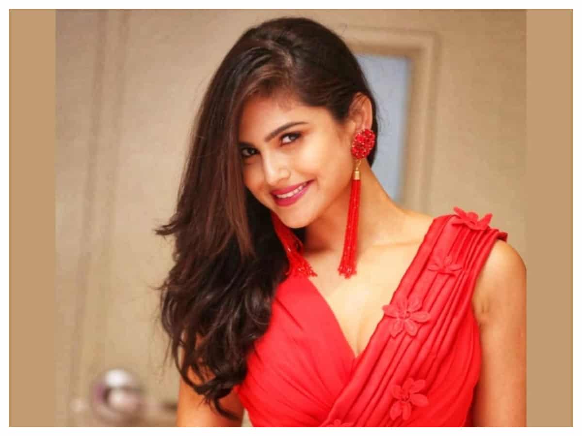 Naina Ganguly | రెడ్‌ డ్రెస్‌లో కైపెక్కిస్తున్న నైనా గంగూలీ..