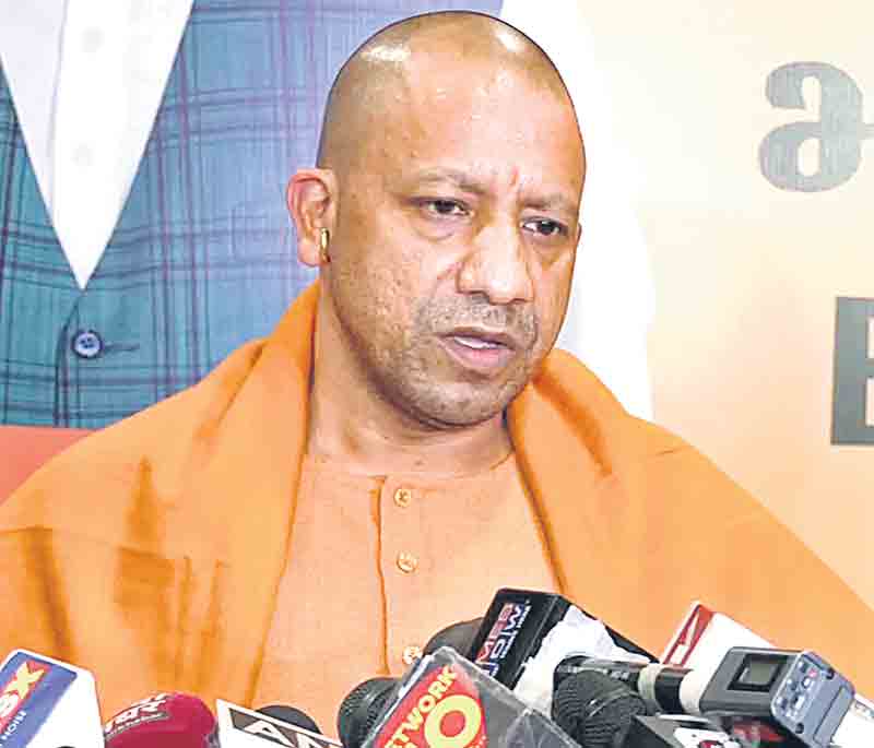 నిన్నటి మంత్రికి నేడు అరెస్టు వారంట్‌