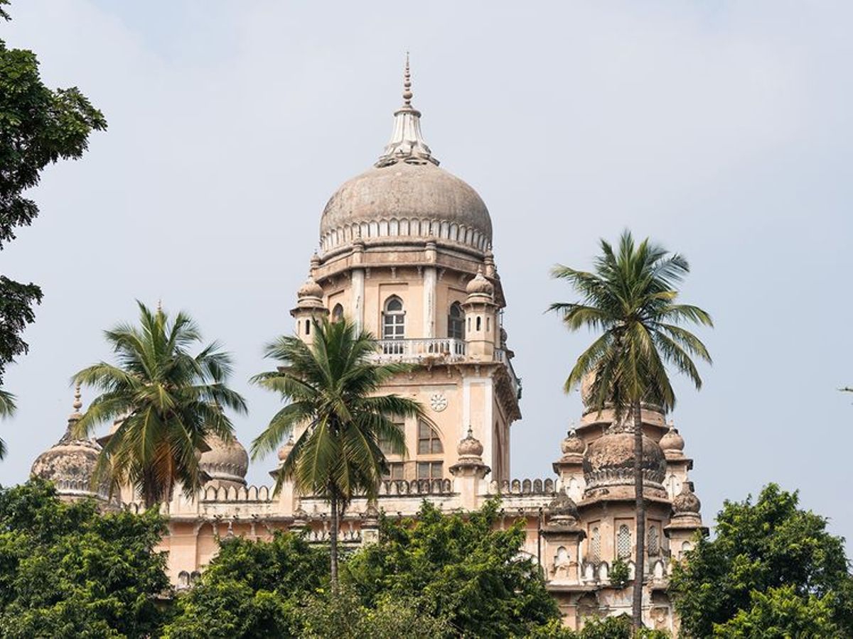 Osmania hospital | ఉస్మానియా దవాఖానలో పదిమంది హౌస్ సర్జన్లకు కరోనా