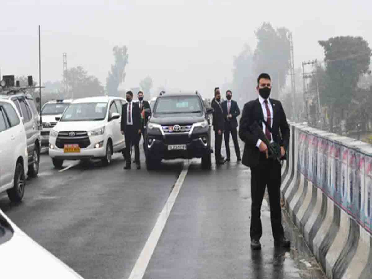 ప్రధాని మోదీ పాక్‌ కాల్పుల పరిధిలో ఉన్నారు.. కాంగ్రెస్‌ నేత మనీష్‌ సంచలన వ్యాఖ్యలు