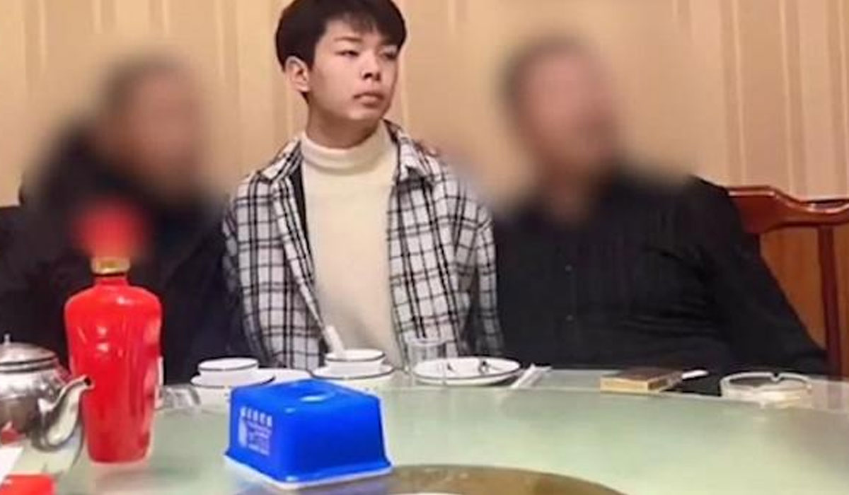 17 ఏళ్ల క్రితం అమ్మేసిన తల్లిదండ్రులు.. వెతుక్కుంటూ వెళ్లినా మొహం చూడలేదని..