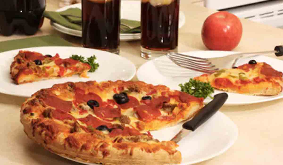 Pizza eating ways: పిజ్జాను ఇలా ఐదు విధాలుగా తిన‌వ‌చ్చ‌ట‌.. ఫ‌న్నీ వీడియో