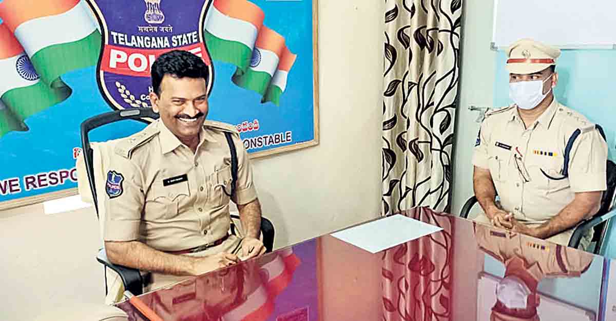 ప్రతి గ్రామంలో కనీసం 10 సీసీ కెమెరాల ఏర్పాటు