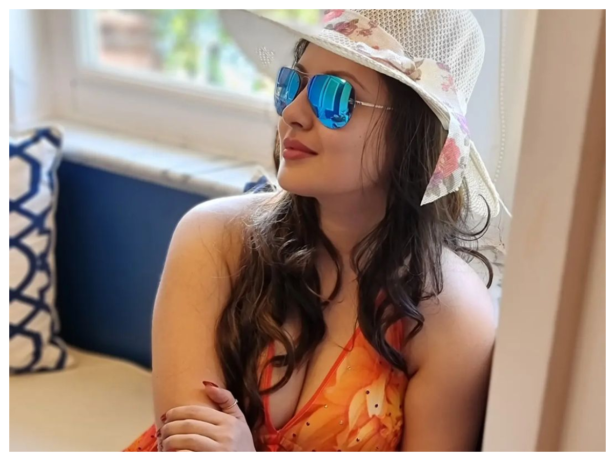 Puja Banerjee | పూజ బెనర్జీ బ్యూటిఫుల్ పిక్స్..