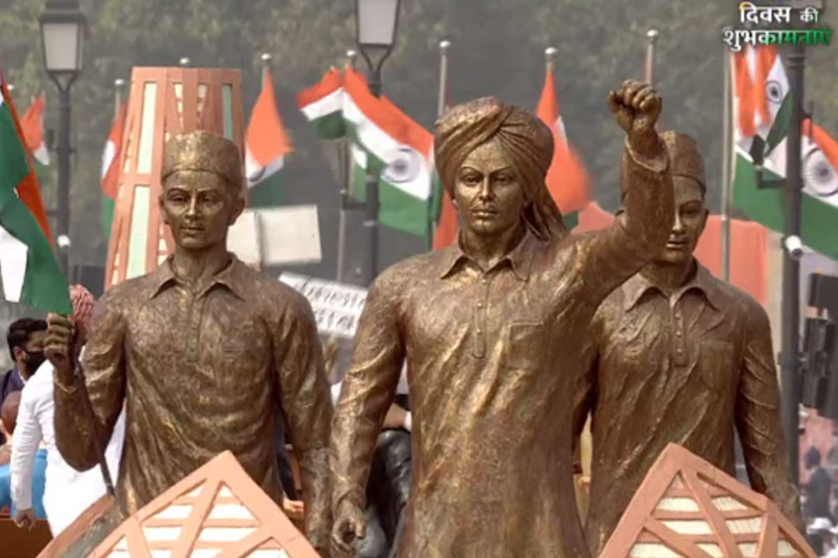 గ‌ణ‌తంత్ర వేడుక‌ల్లో ప్ర‌త్యేక ఆక‌ర్ష‌ణ‌గా వివిధ రాష్ట్రాల శ‌క‌టాలు