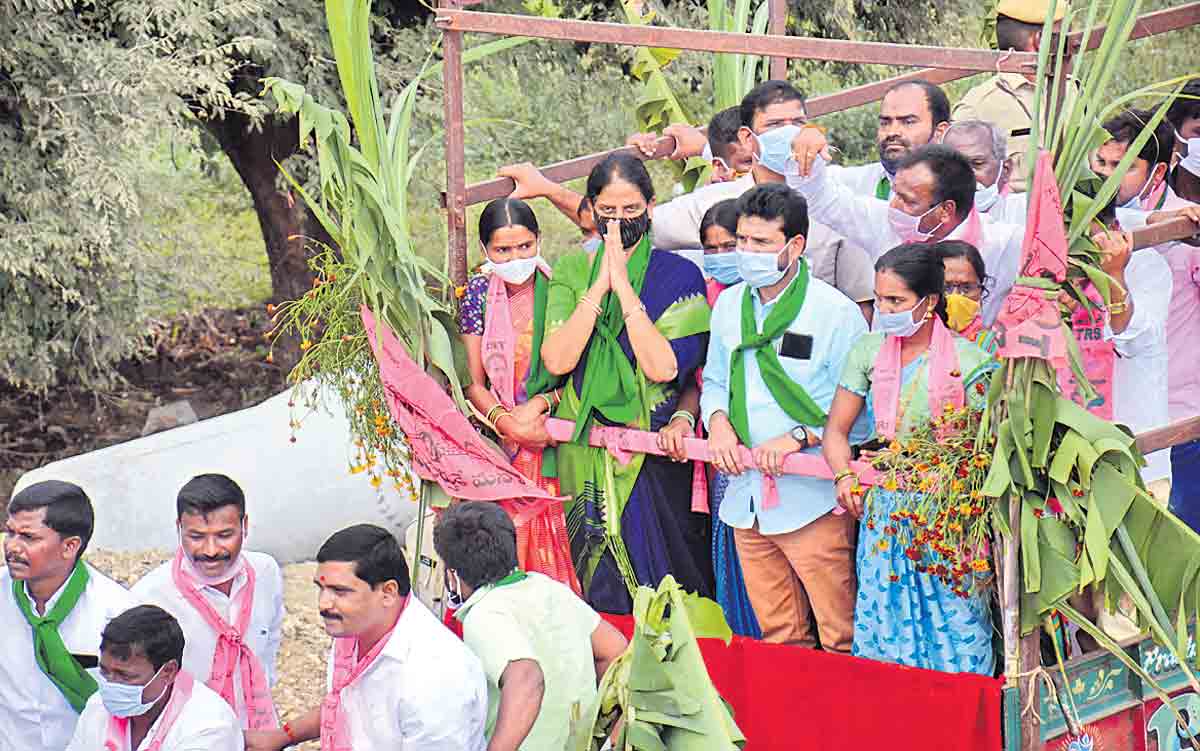 ప్రతి రైతింటా..ఘనంగా రైతుబంధు సంబురాలు