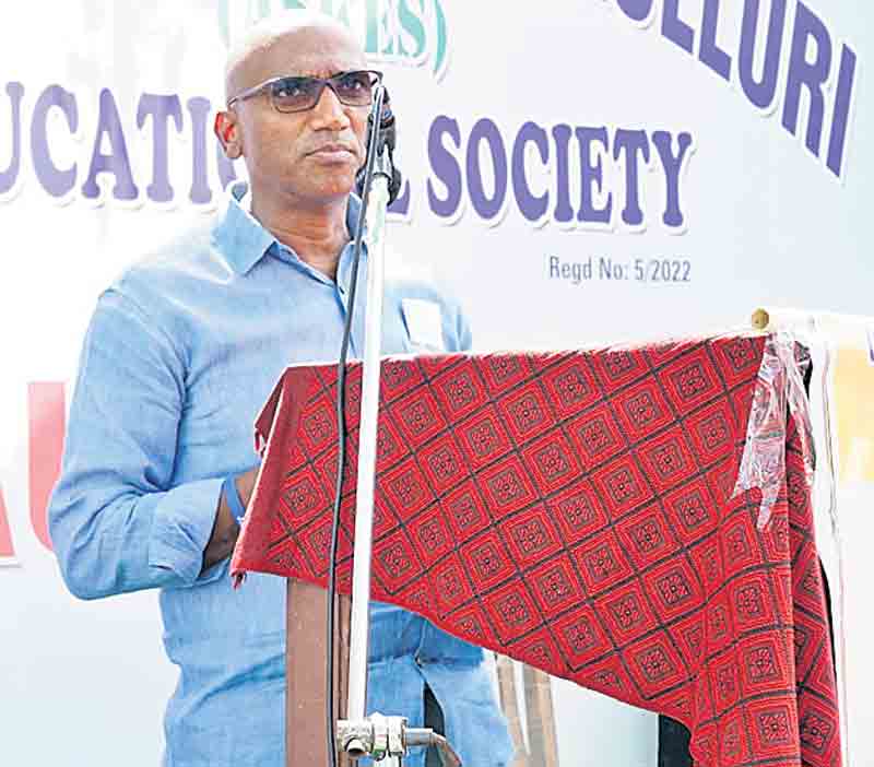 ఇంగ్లిష్‌ మాట్లాడడం వచ్చినప్పుడే దేశం బాగుపడుతుంది