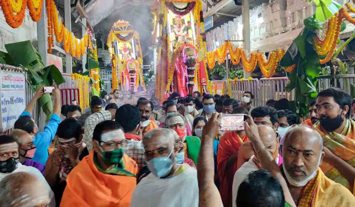 రాజన్న ఆలయంలో ఘనంగా ముక్కోటి ఏకాదశి వేడుకలు