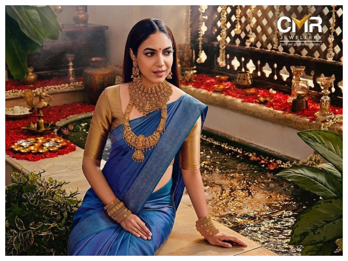 Ritu Varma | చీరకట్టులో మెరిసిపోతున్న రీతు వర్మ..