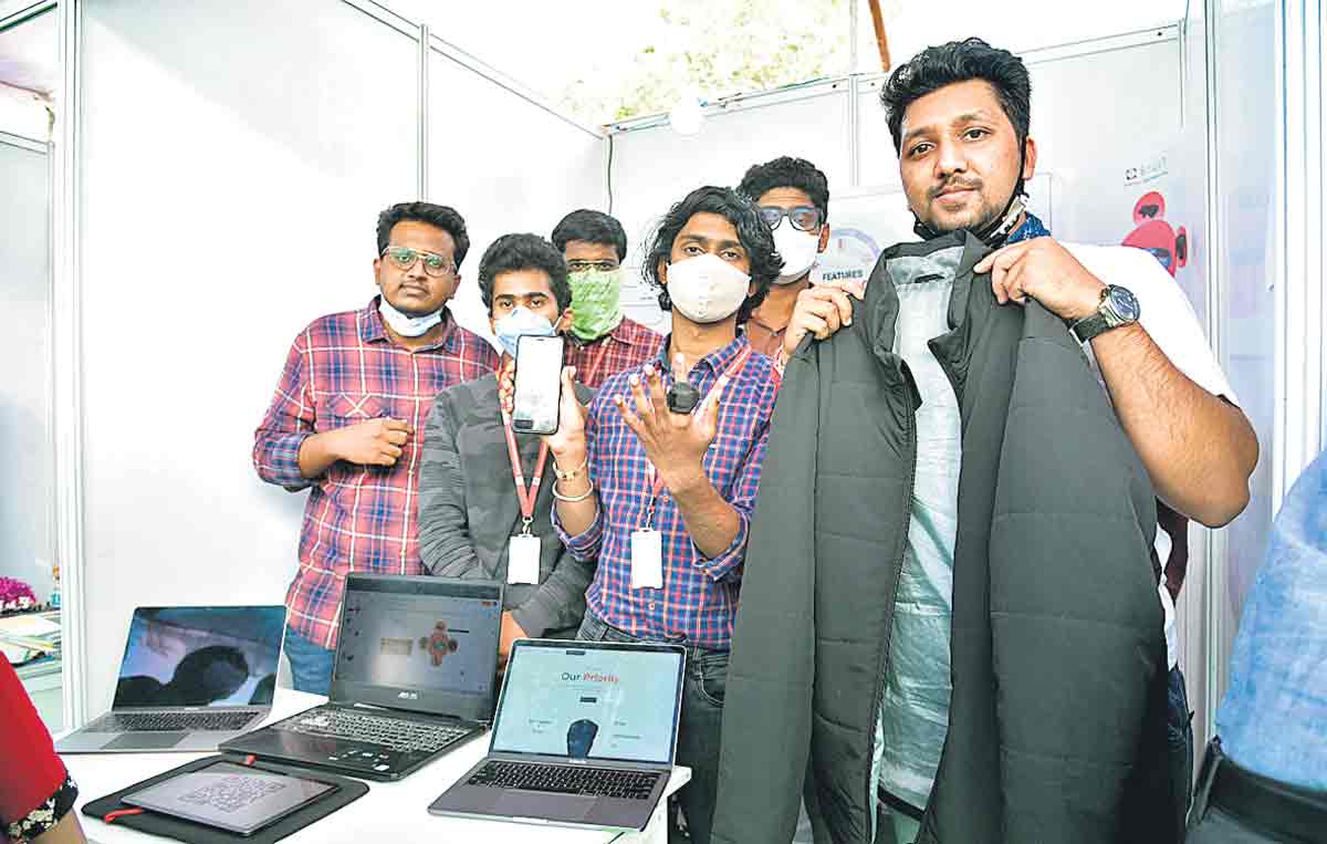 రోగాన్ని కనిపెట్టే కోటు