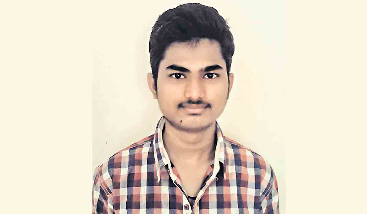 వార్షిక వేతనం రూ.33 లక్షలు