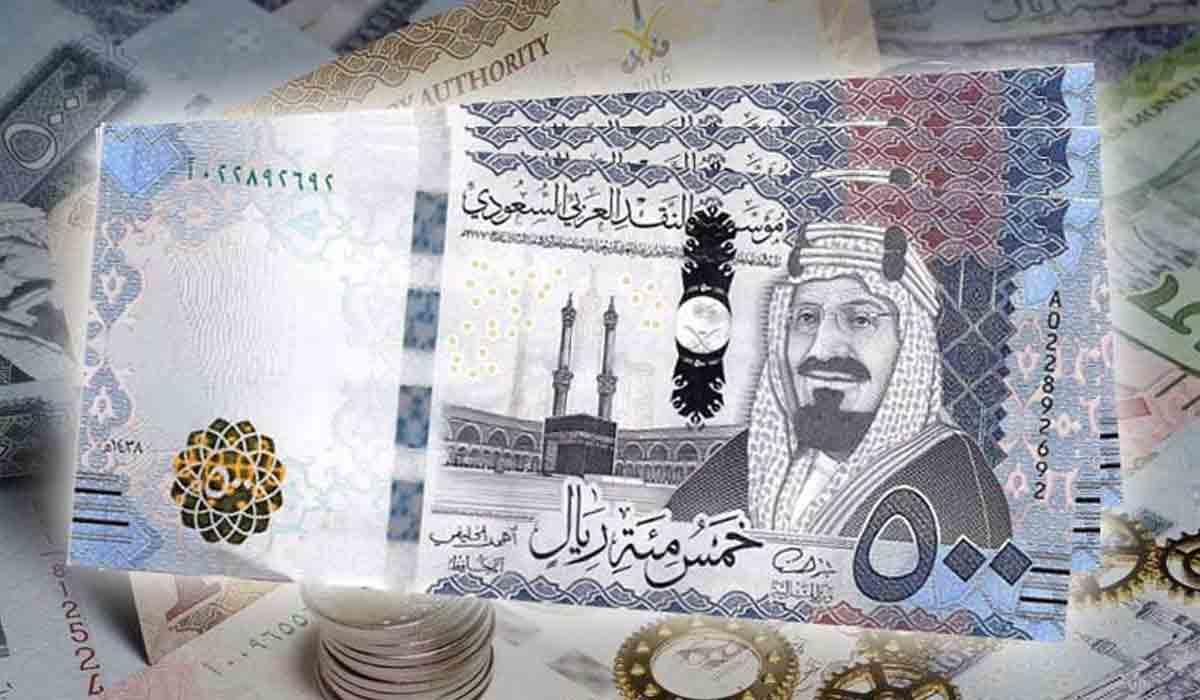 శంషాబాద్‌ ఎయిర్‌పోర్టులో పట్టబడిన విదేశీ కరెన్సీ..