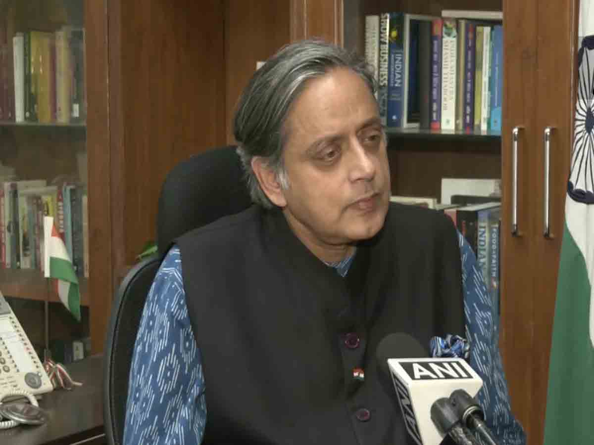 నేష‌న‌ల్ వార్ మెమోరియ‌ల్ పేరుతో… అమ‌ర్ జ‌వాన్ జ్యోతిని ఆర్పివేయ‌డం త‌గ‌దు: శశి థరూర్