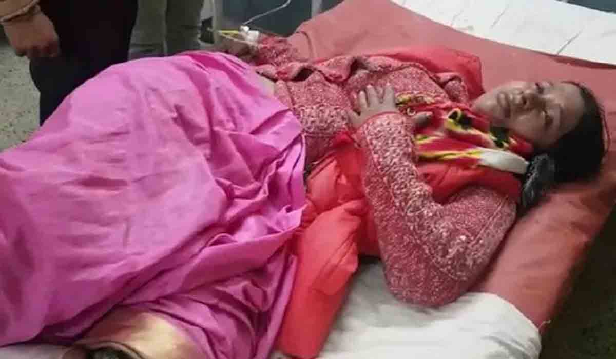 ప్ర‌ధాని మోదీకి న‌ల్ల‌జెండా చూపిన కాంగ్రెస్ నాయ‌కురాలిపై కాల్పులు..!