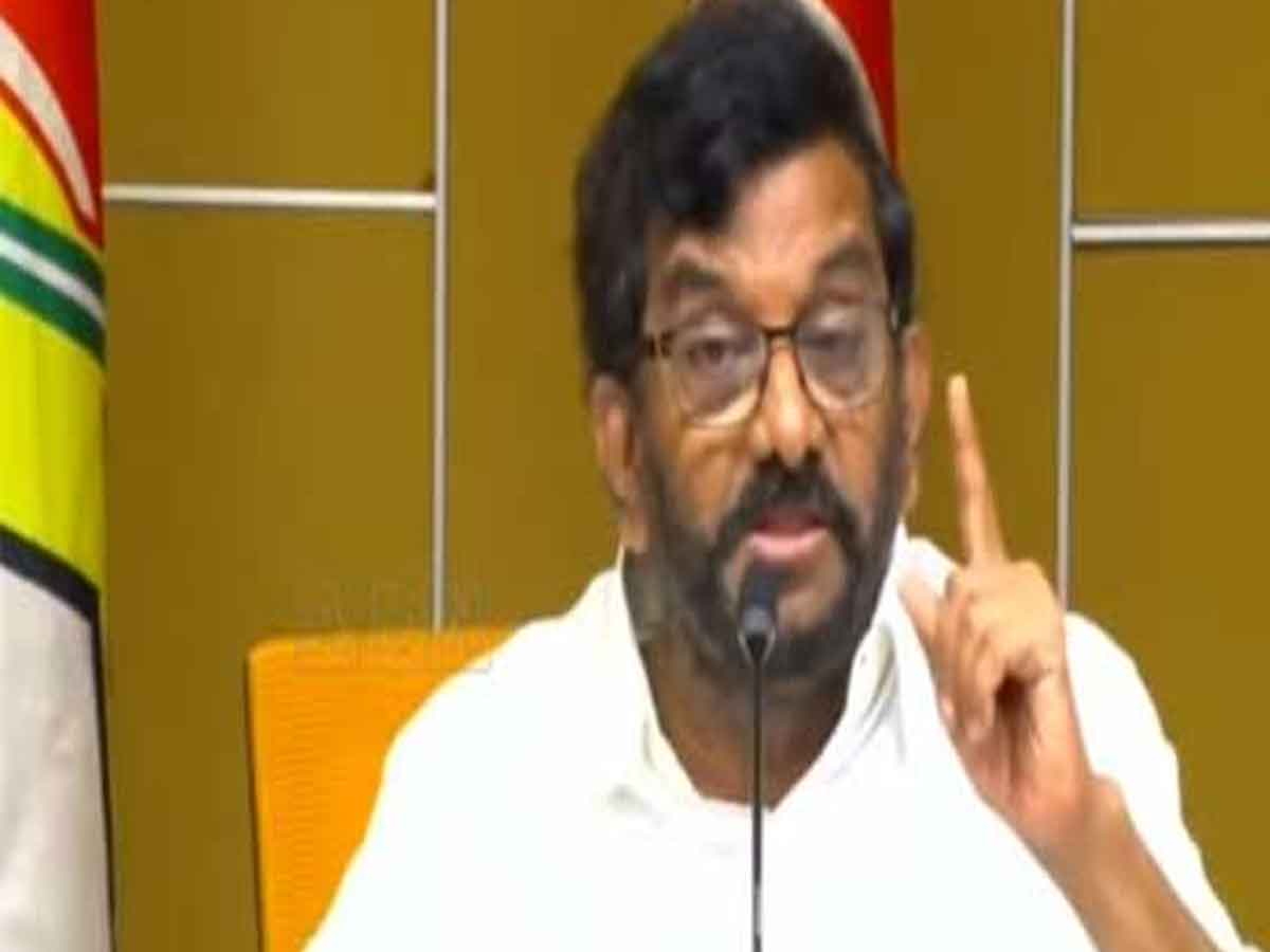 ఓటీఎస్‌ పేరుతో పేదల గొంతుపై కత్తి పెట్టారు: సోమిరెడ్డి