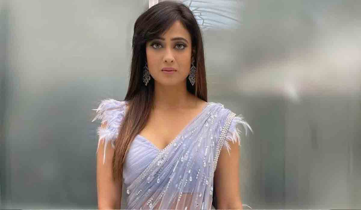 నా ‘బ్రా’ కొలతలు దేవుడు తీసుకుంటున్నాడు.. శ్వేతా తివారీపై ఎఫ్ఐఆర్ నమోదు