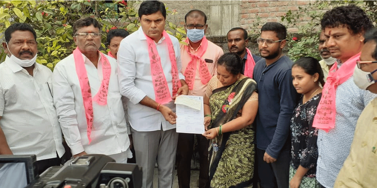 టీఆర్‌ఎస్‌ కార్యకర్తలను కంటికి రెప్పలా కాపాడుకుంటాం