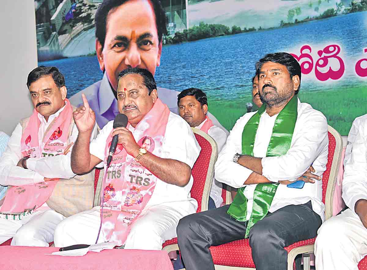 ఆదివాసీ, గిరిజనుల మధ్య చిచ్చుకు కుట్ర